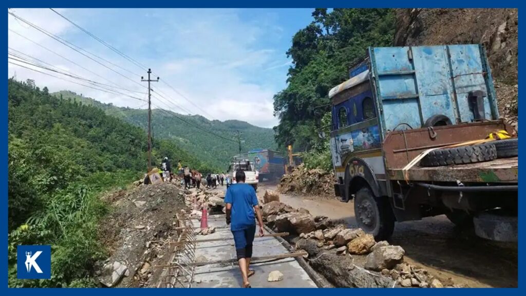 पहिरो पन्छाएपछि पृथ्वी राजमार्गको मलेखु–मुग्लिङ सडकखण्ड सञ्चालनमा