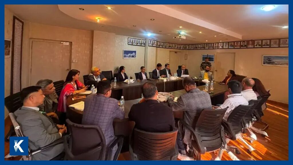 कर्णालीको हवाइ सेवा सहज बनाउन पर्यटनमन्त्री र वायुसेवा सञ्चालकहरूबीच छलफल